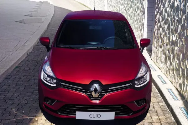 Miniature: Vue arrière et coffre Renault Clio 4